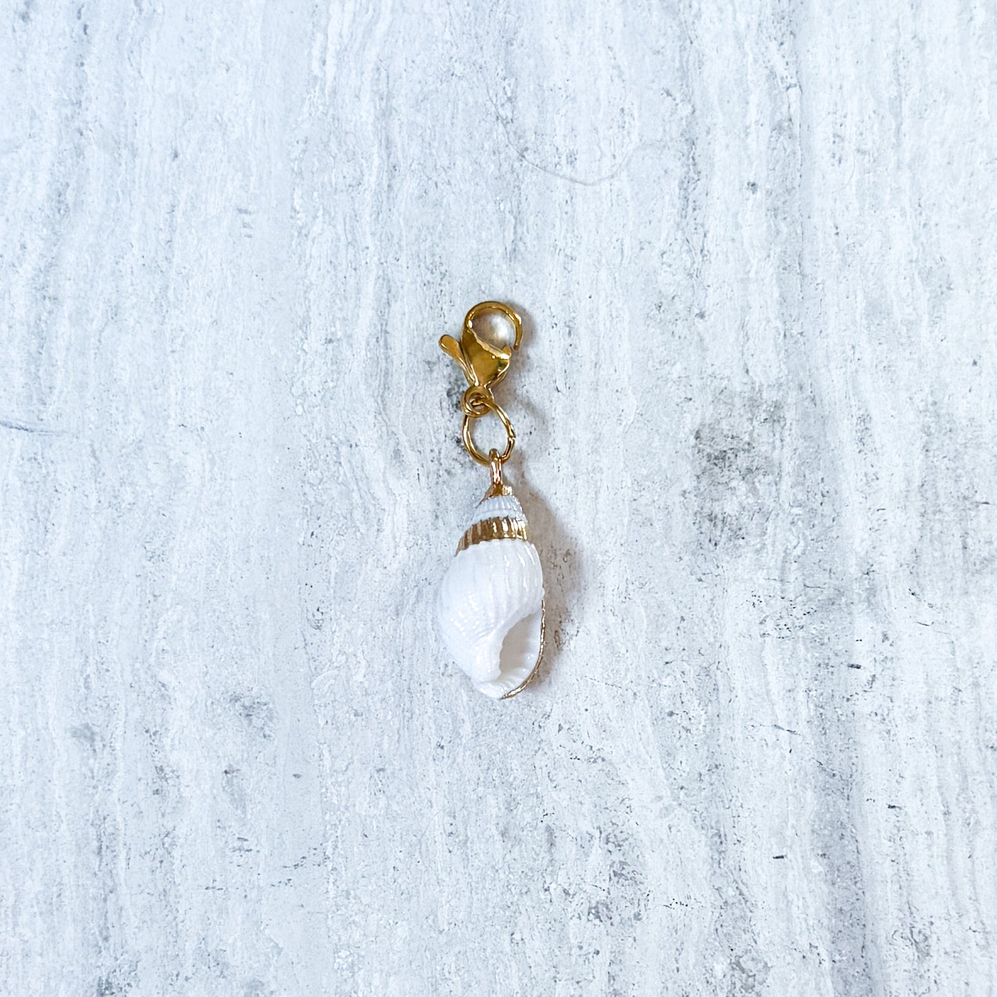 Bedel schelp★ wit en goud