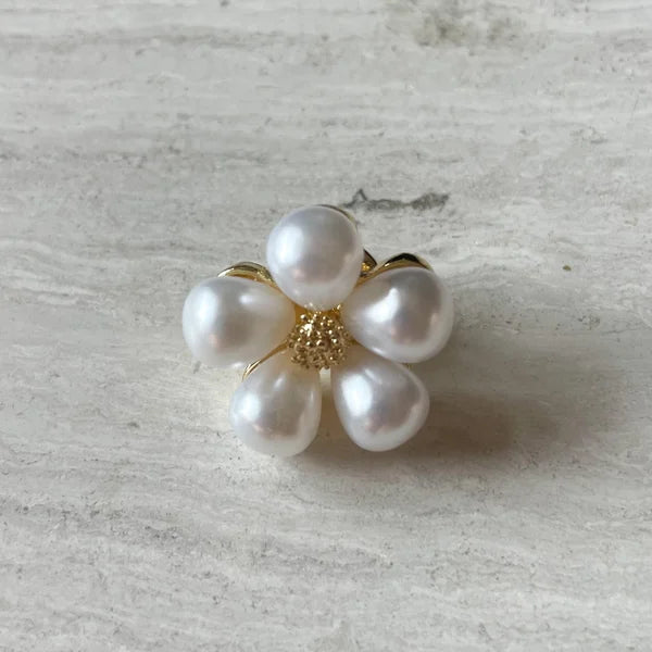 Bloem broche