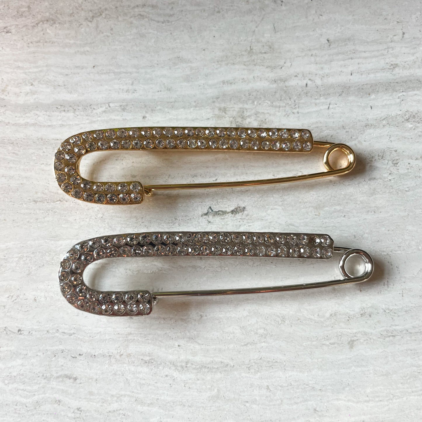 Glitter paperclip broche ★ zilver