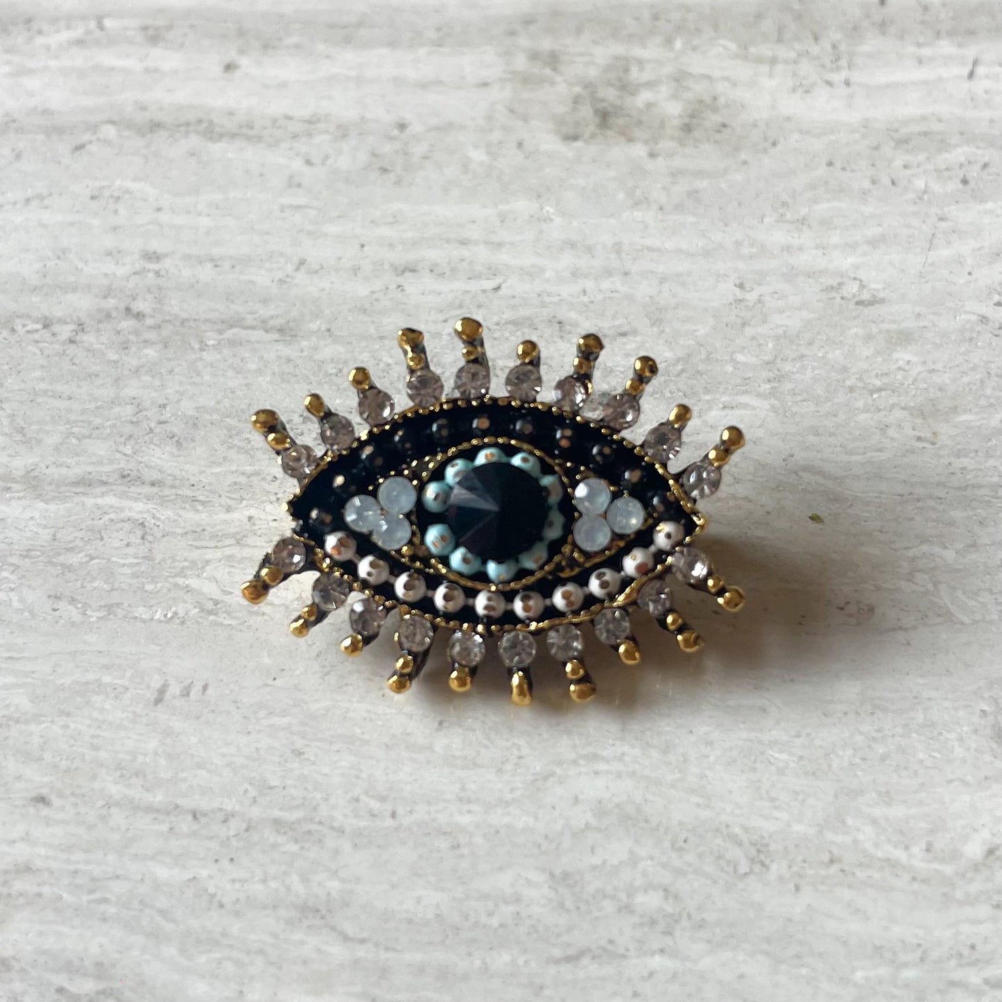 Oog broche