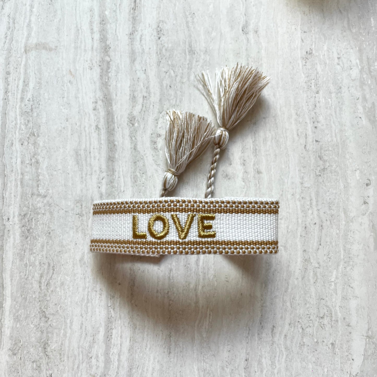 Stoffen armbandje ★ love wit