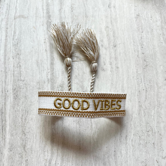 Stoffen armbandje ★ good vibes wit