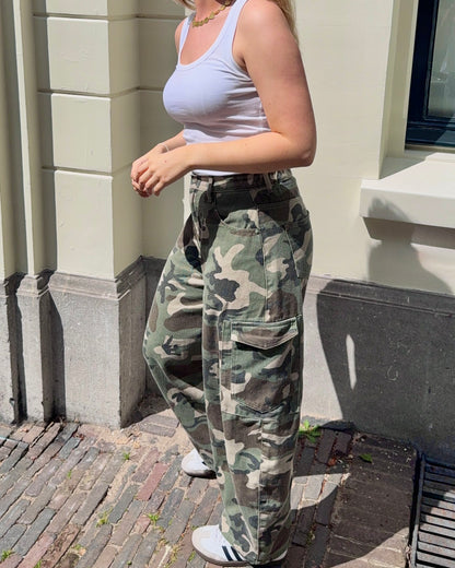 Camo barrel jeans