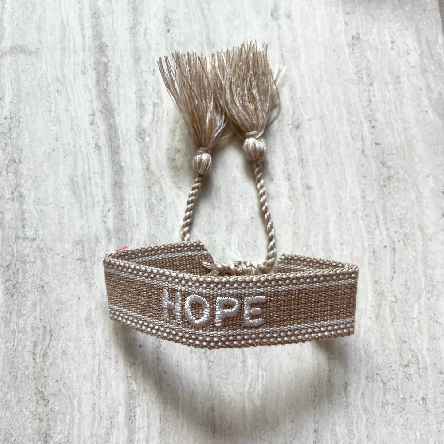 Stoffen armbandje ★ hope beige