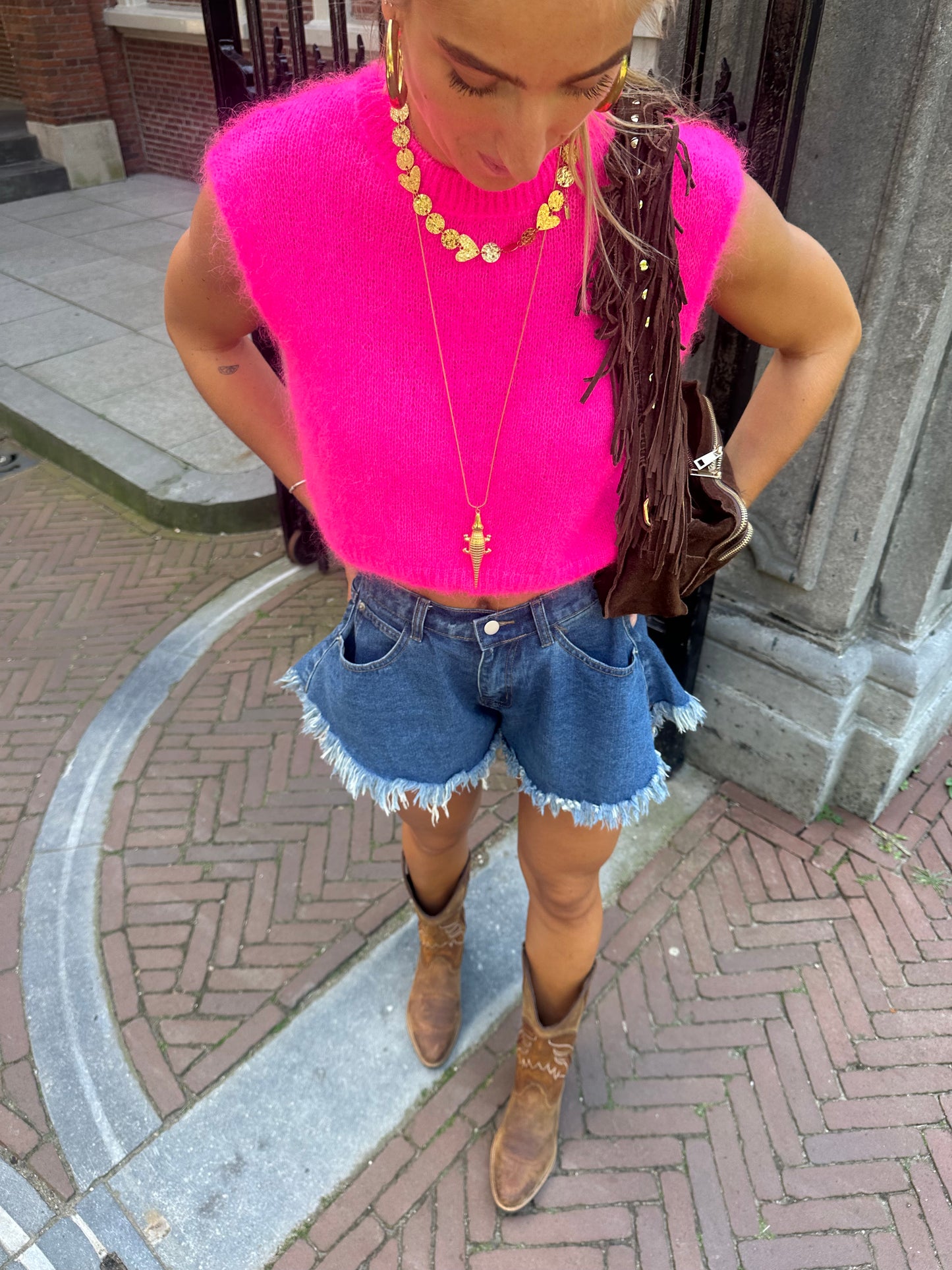 Rosie knit gilet ★ fuchsia